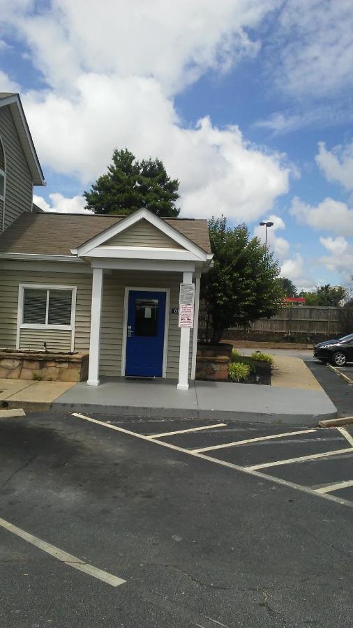 Intown Suites Extended Stay Greenville Sc -I-85 Mauldin المظهر الخارجي الصورة
